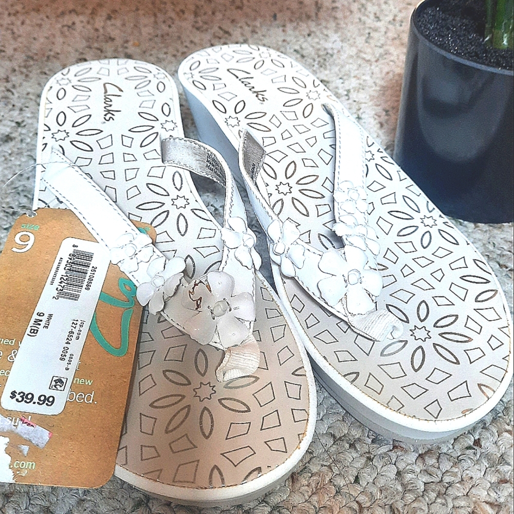 Clarks Sandals/Flip-Flops-sz. 9